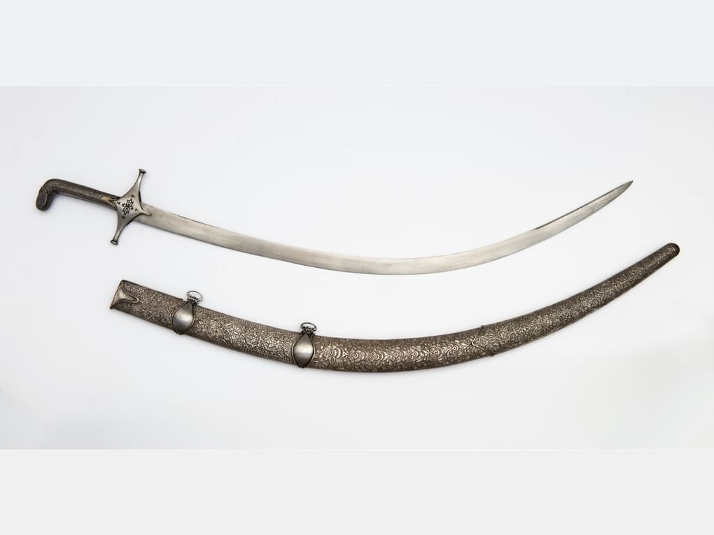 Сабля с ножнами. Средняя Азия, Персия (клинок), Бухара (монтировка). XVIII — первая половина XIX века. Государственный исторический музей, Москва