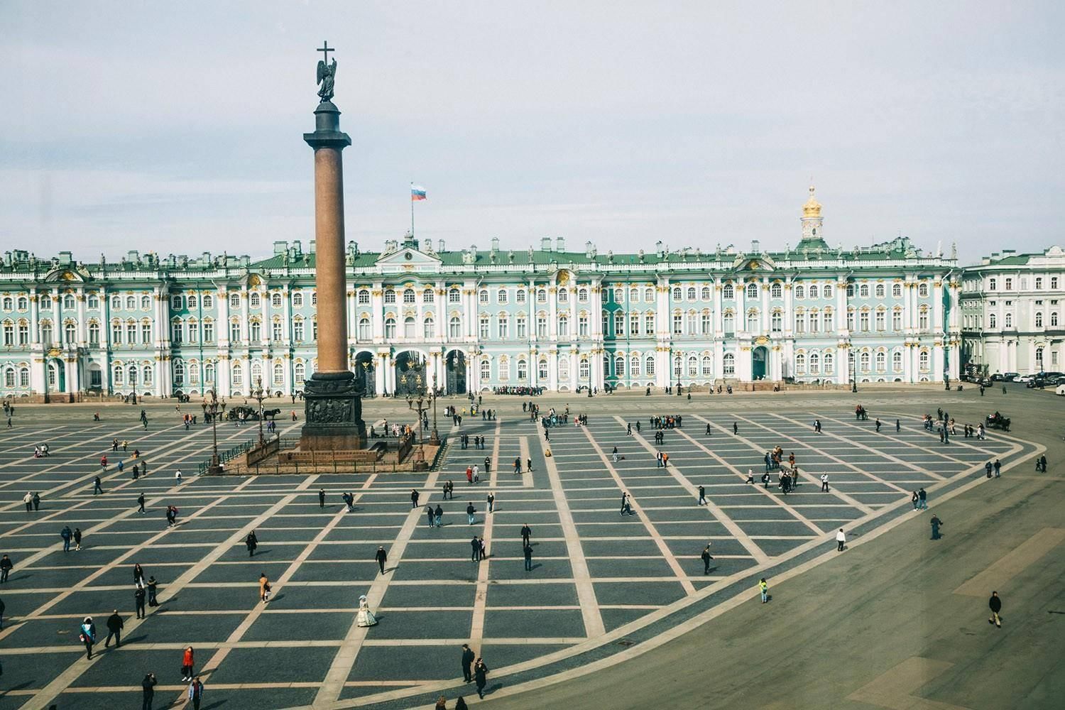 Введение петербурга. Достопримечательности Питера. Дворцовая площадь. Исторический центр Санкт-Петербурга. Санкт-Петербург Сити.