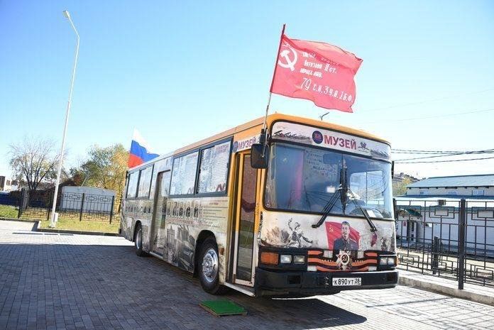 Автобус победы. Три автобуса. Много автобусов. Музей автобусов.