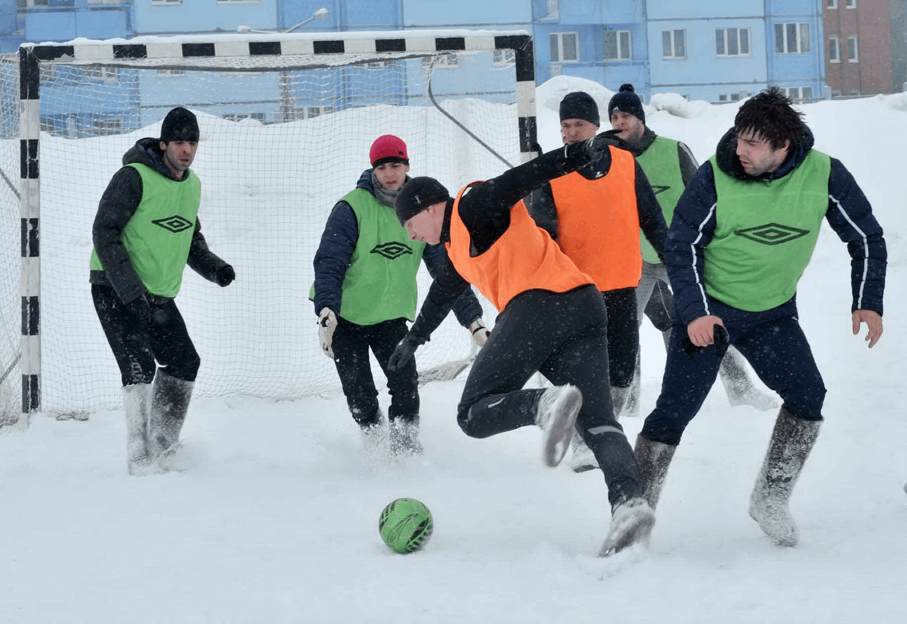 Футбол в валенках