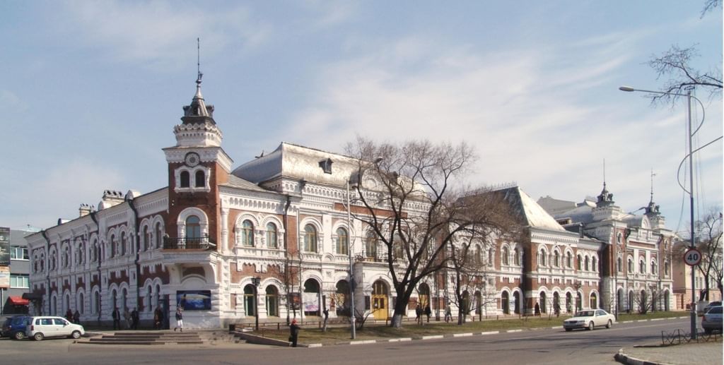 Дома дом благовещенск. Краеведческий музей Благовещенск. Краеведческий музей Амурской области. Торговый дом Кунст и Альберс Благовещенск. Амурский областной краеведческий музей в городе Благовещенске..