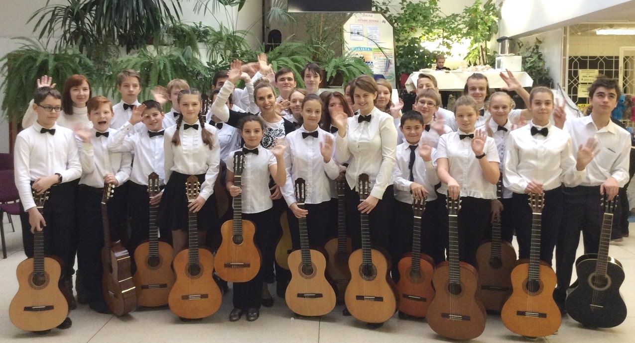 Red square band оркестр горбатенко. Ролик израиля барабаны и оркестр хор. Оркестра корпус. И. Парад оркестров.