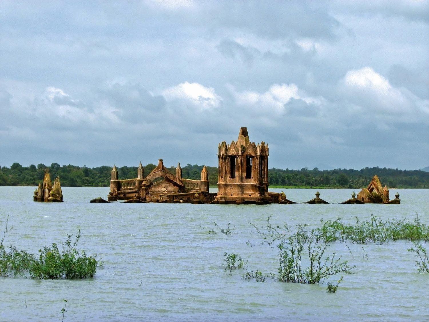Город молога фото под водой