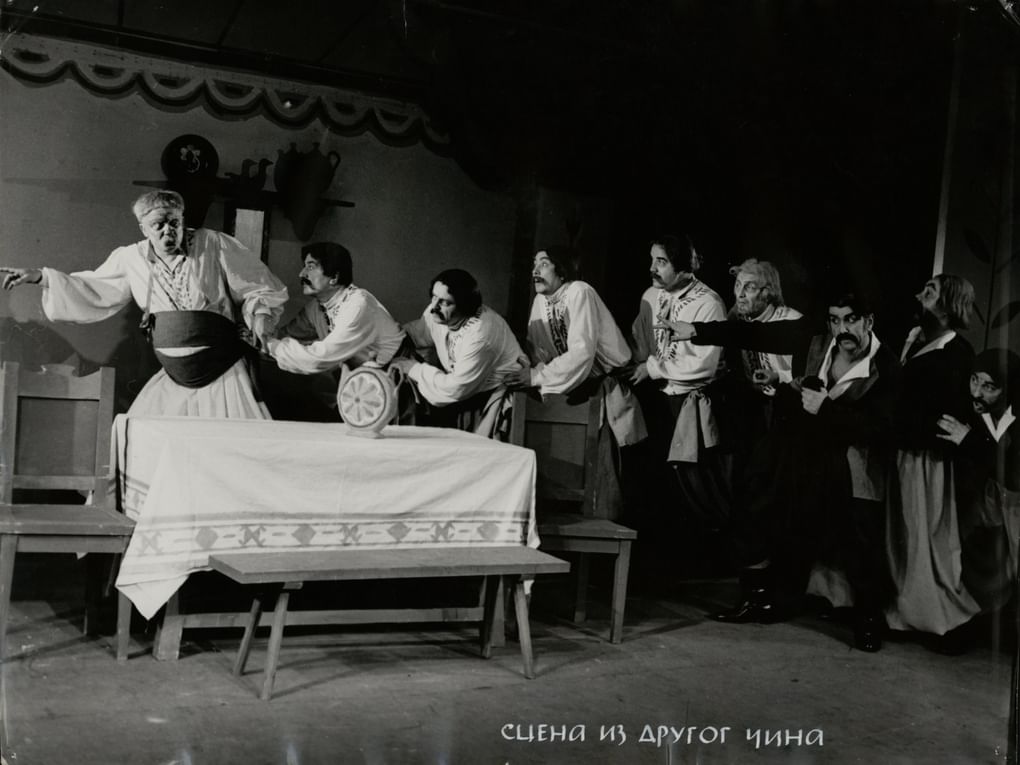 Сцена из II действия оперы «Сорочинская ярмарка». 1962–1963. Спектакль Югославского национального театра, Белград, Сербия. Русский национальный музей музыки, Москва