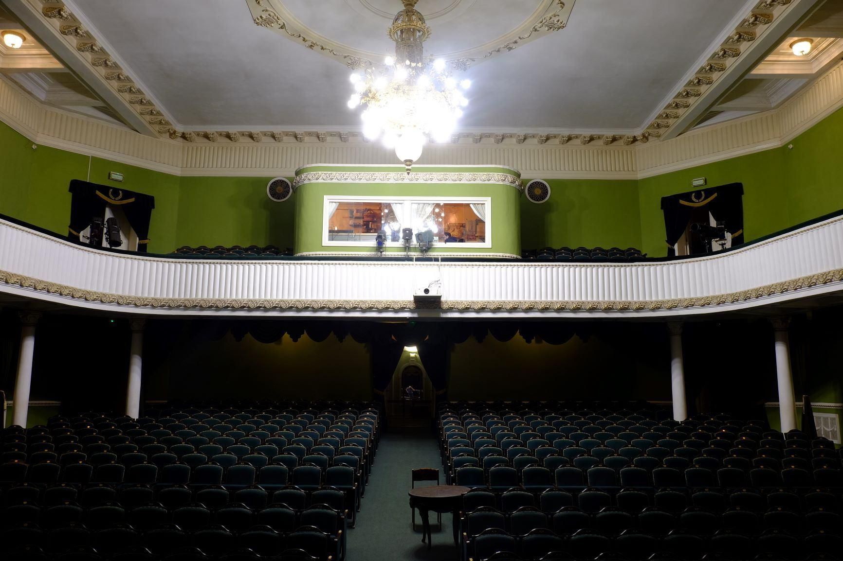 тамбовский молодежный театр зал