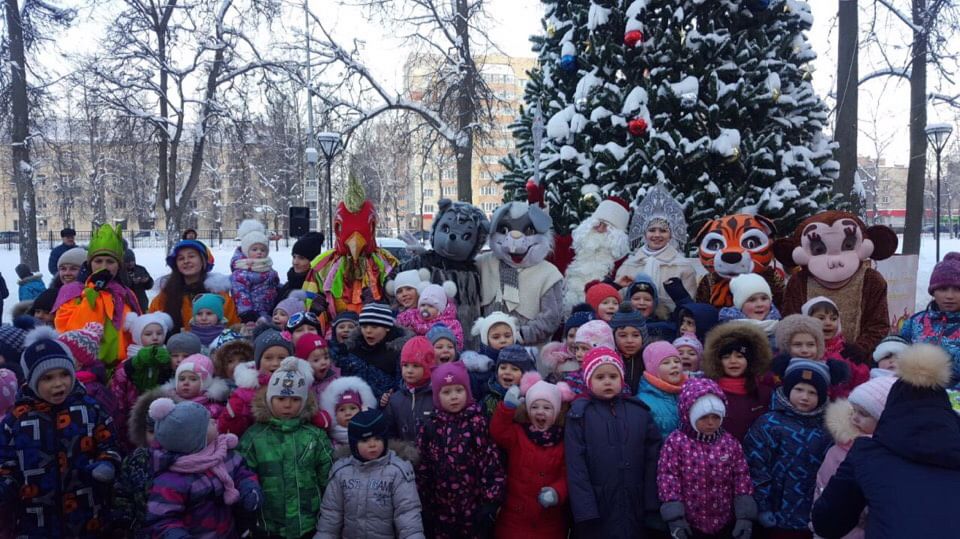 Коломна новогодние мероприятия. Новогодняя Карусель игровая программа. Парк Коломенское в новогодние праздники. Коломенский парк новый год.