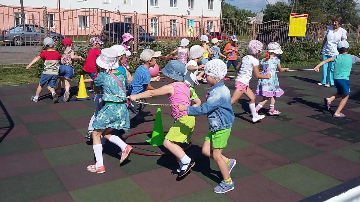 игровая для детей в лагере. игры нашего двора. стихарева венев. летние развлечения. летние эстафеты в детском саду на улице.
