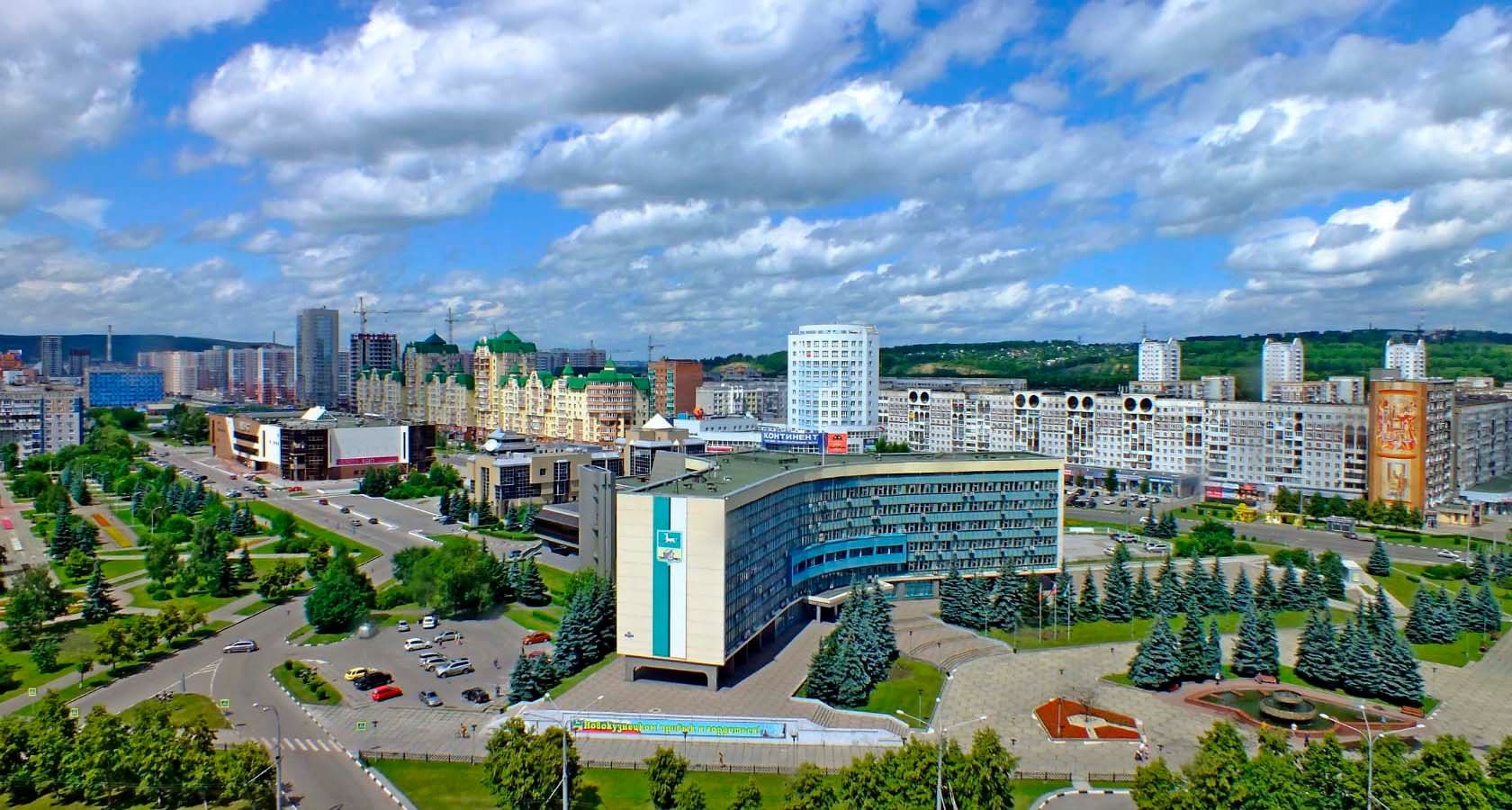 Время в новокузнецке. Город Новокузнецк. Новокузнецк центр города. Город Новокузнецк Кемеровской области. Новокузнецк районы в центре.