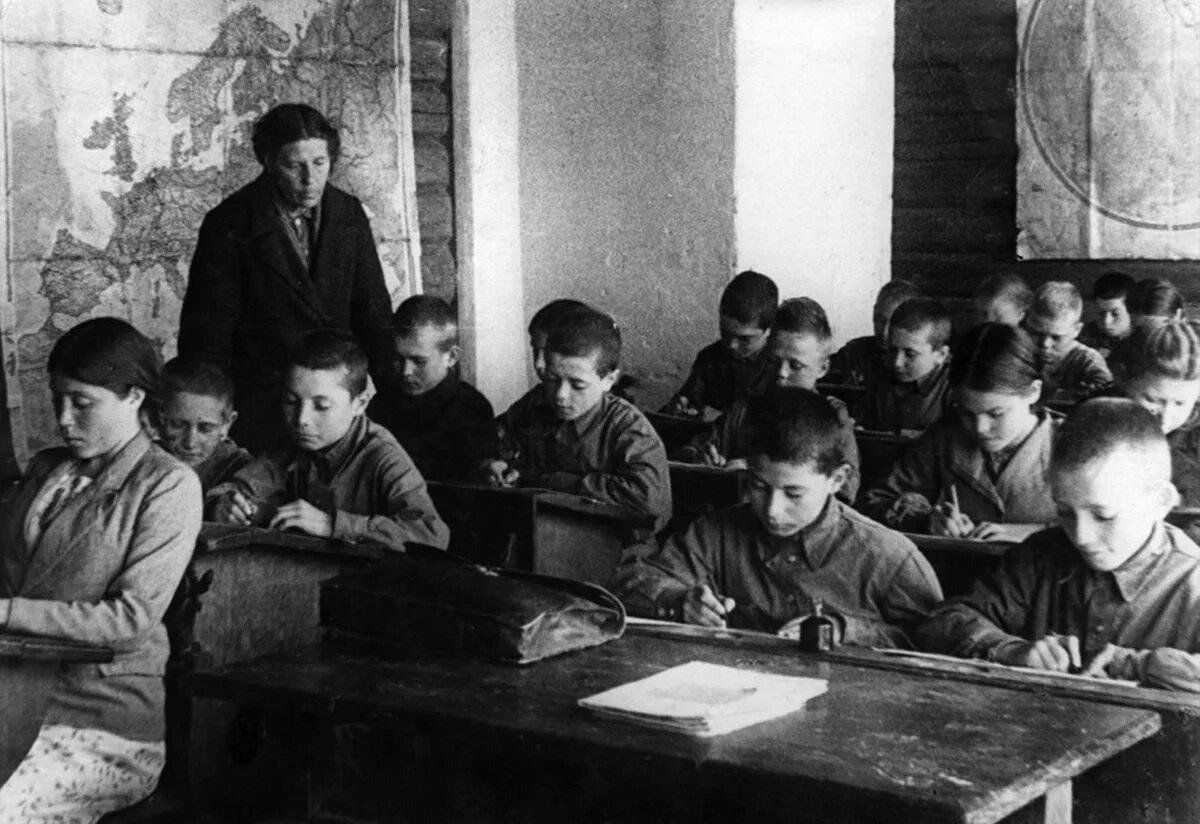 Школа времени. Учеба детей в блокадном Ленинграде. Школы в годы блокады Ленинграда. Дети войны в школе. Учеба в годы войны