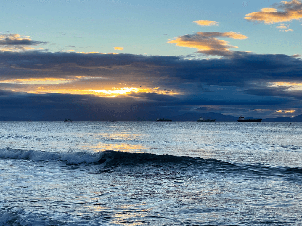 Уссурийский залив в районе бухты Соболь, Владивосток. Фотография: Овчинникова Ирина / фотобанк «Лори»