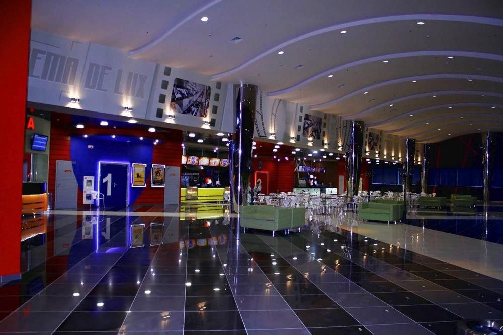 Cine deluxe oasis