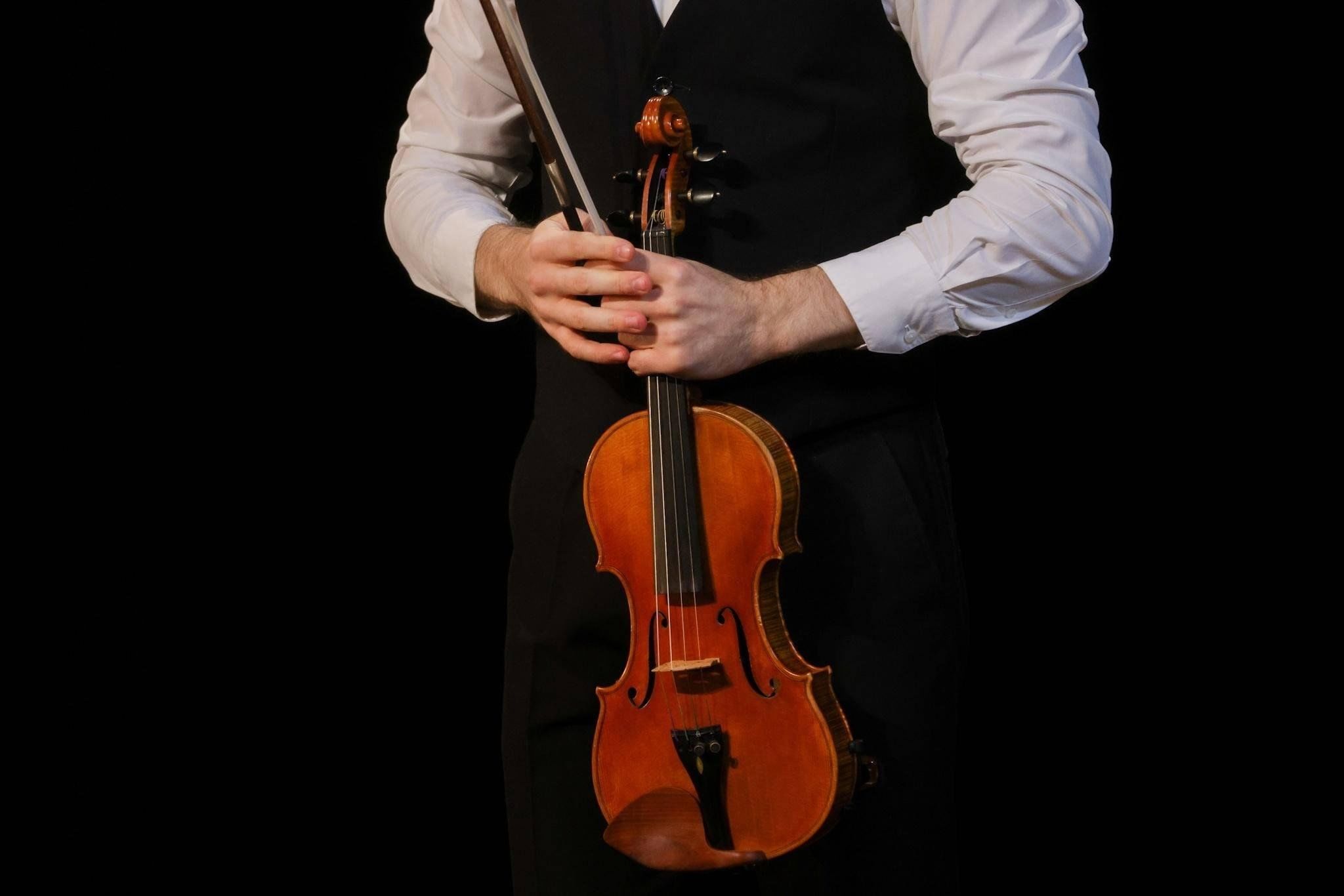 2016 Конкурс скрипачей в Омске фото. Викторов скрипки