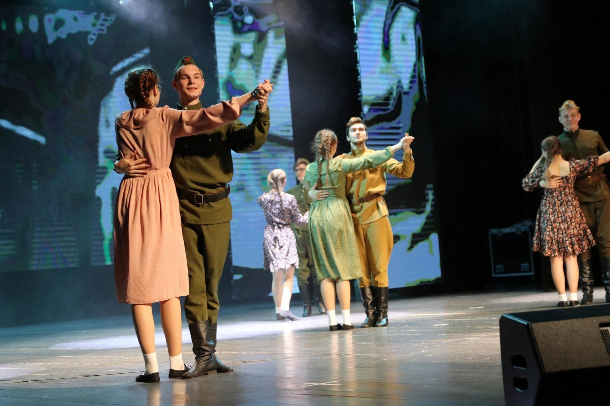 Спектакль посвящен. Мюзикл Evita. Спектакль. Концерт спектакль.