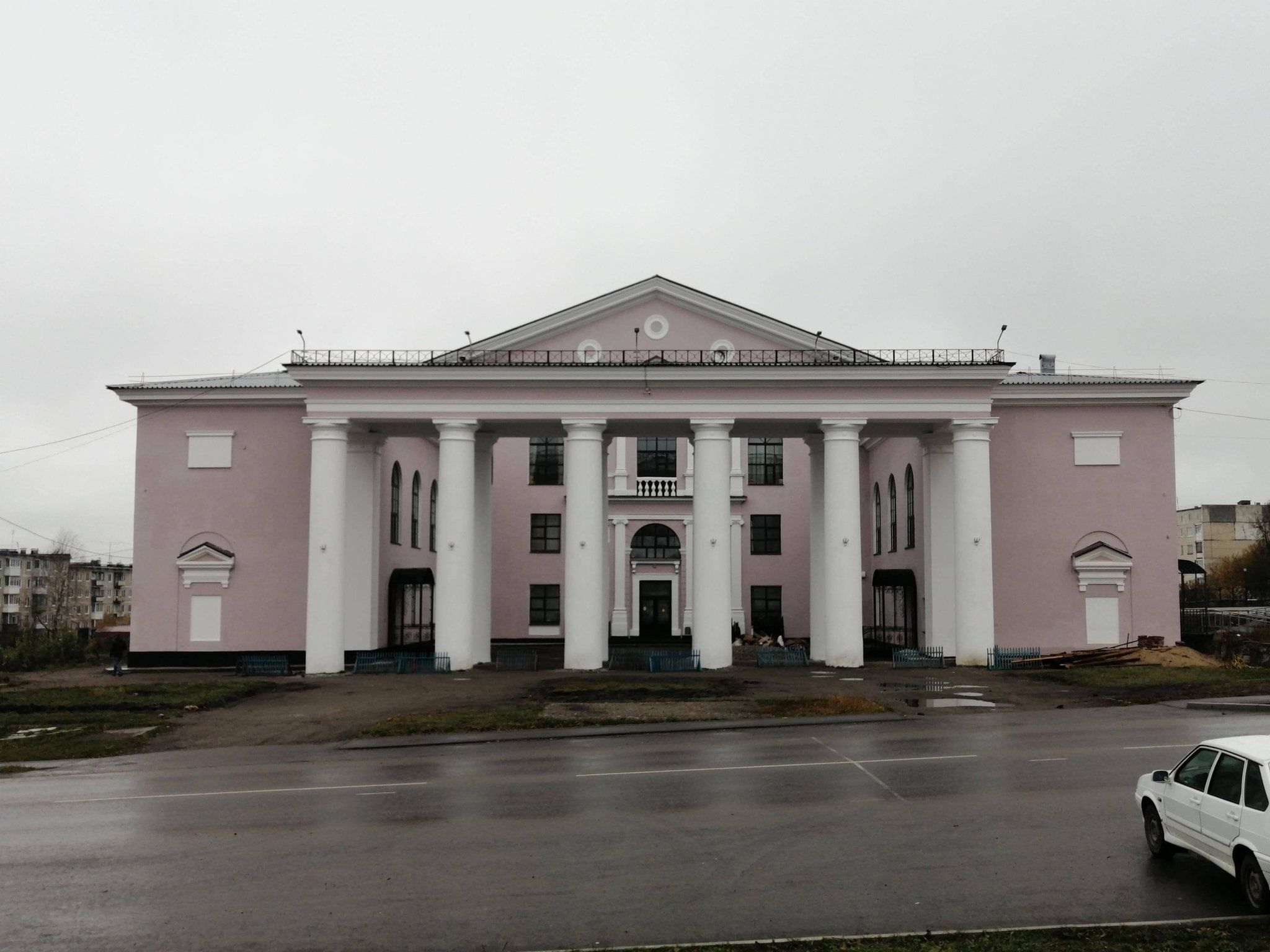 Квартира александровск пермский край. Александровск Пермский край на карте. Город Александровск. ДК имени Ленина.