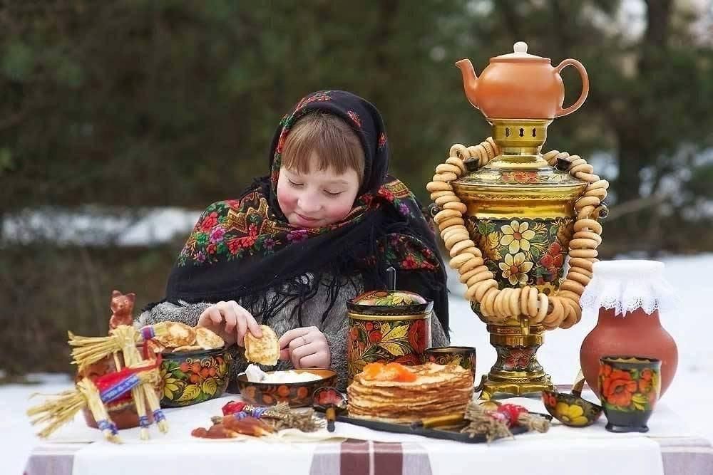 Чаепитие на масленицу в детском саду. Праздник Масленица. Празднование Масленицы. Масленичные угощения. Масленица традиции.