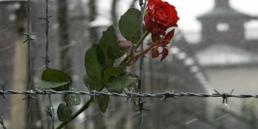 Основное изображение для события Информационный час «Жертвы холокоста»