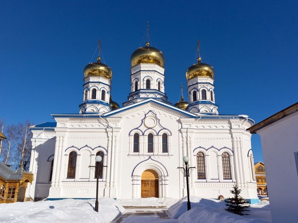 Тихвинский Богородицкий женский монастырь. Собор Тихвинской иконы Божией Матери. Цивильск, Чувашская Республика. Фотография: Сергей Лаврентьев / Фотобанк «Лори»