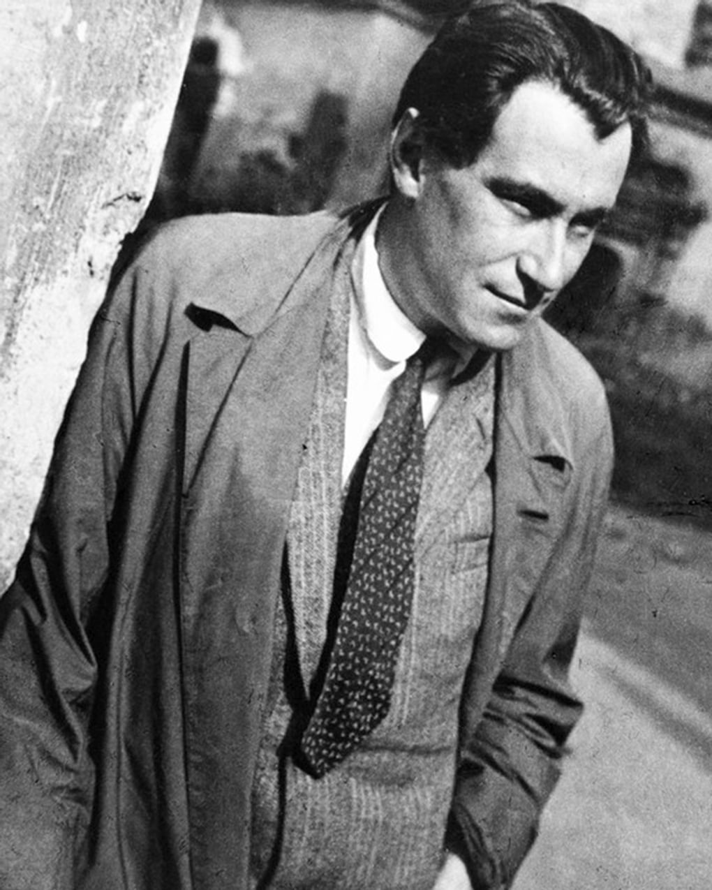 Валентин Катаев. 1929 год. Фотография Александра Родченко. Государственный музейно-выставочный центр РОСФОТО, Санкт-Петербург