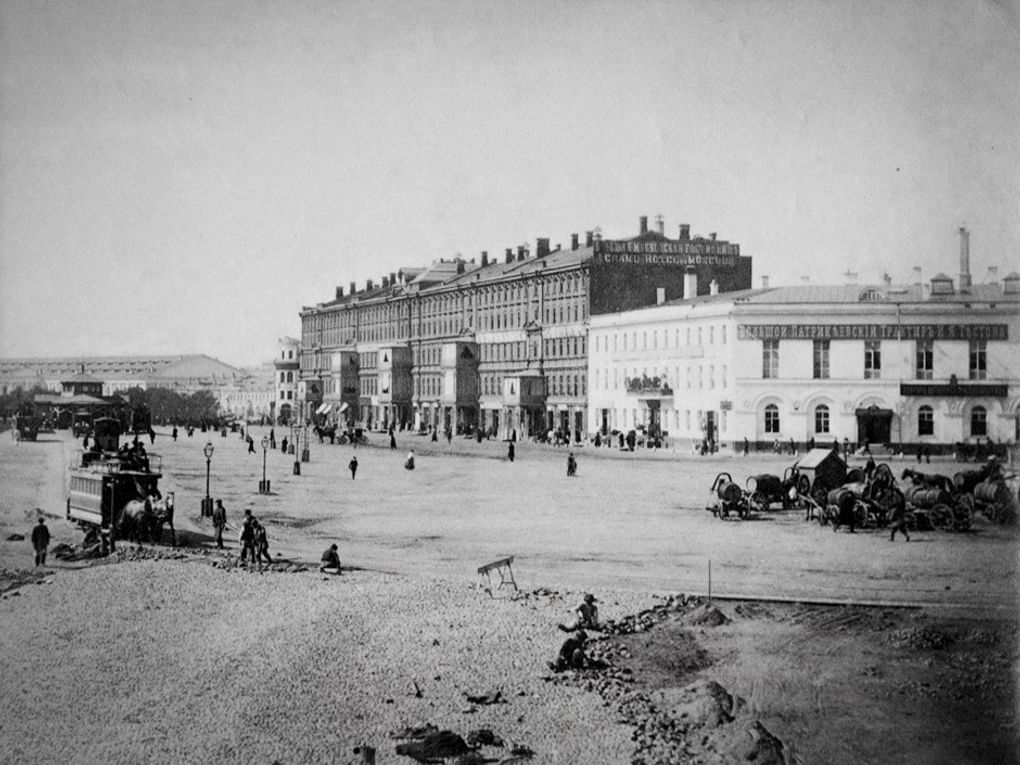 Ресторан Тестова (справа). Конец 1880-х. Москва. Фотография: pastvu.com