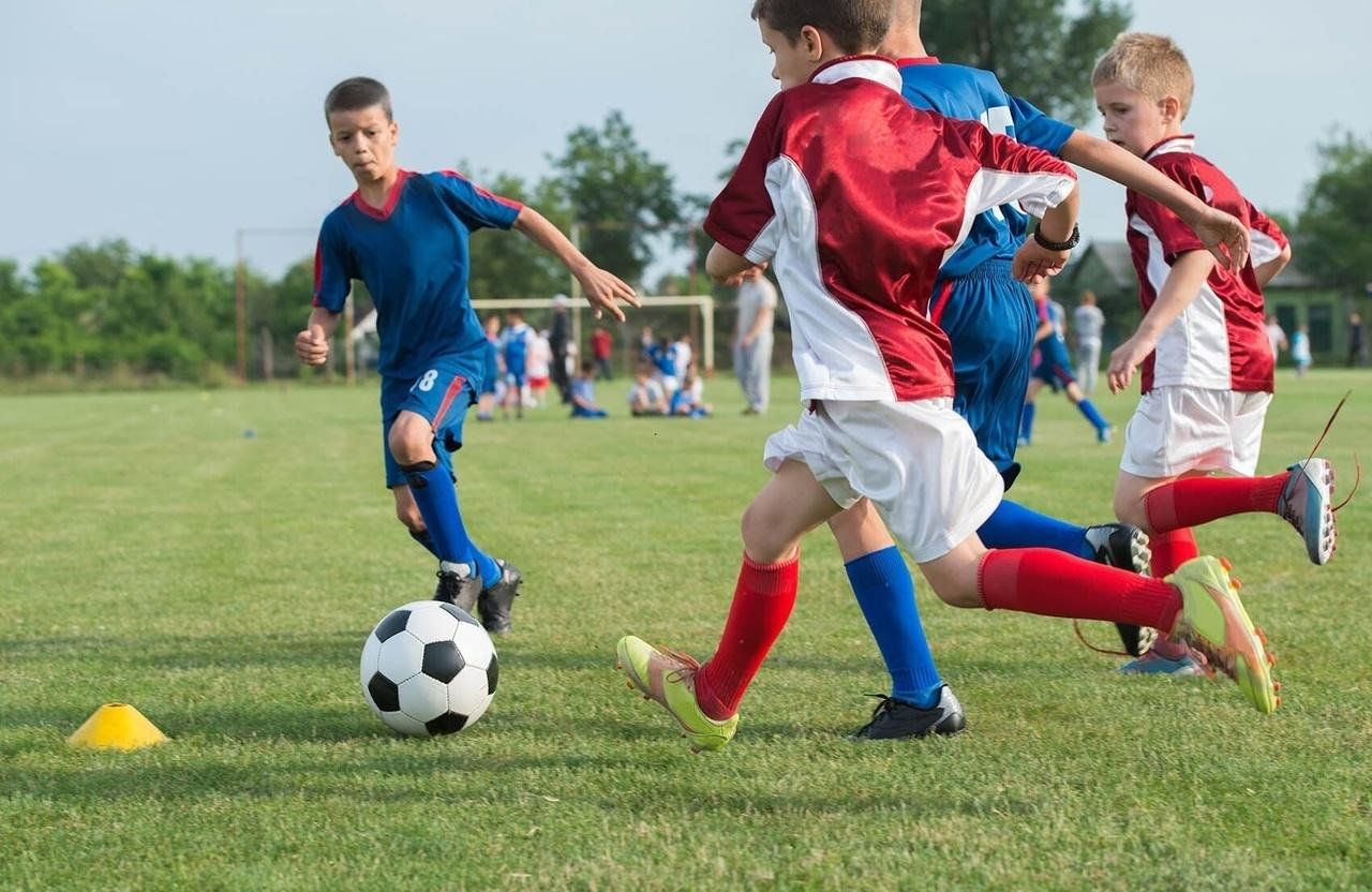 Где играют в футбол. Be a Pro Football.