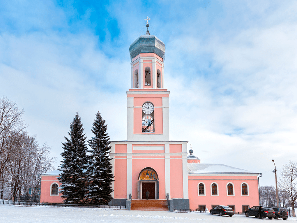Троицкий собор, Валдай, Новгородская область. Фотография: Сергей Лаврентьев / фотобанк «Лори»