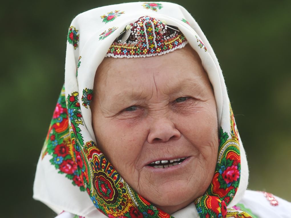 Жительница села Большой Китяк в национальном марийском костюме. Фотография: Егор Алеев / ТАСС