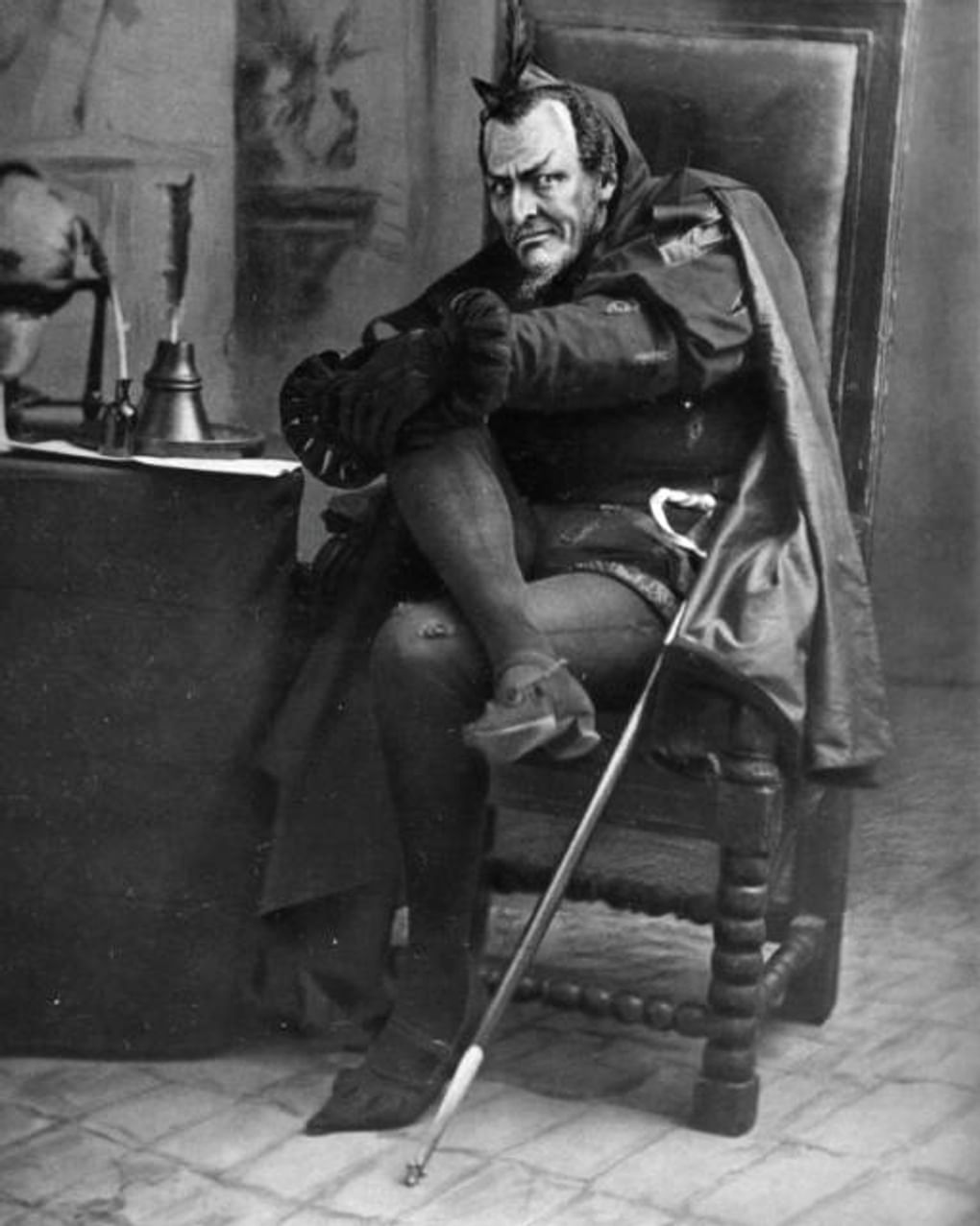 Федор Шаляпин в партии Мефистофеля в опере Шарля Гуно «Фауст». Конец 1890-х годов. Фотография: Российский национальный музей музыки, Санкт-Петербург