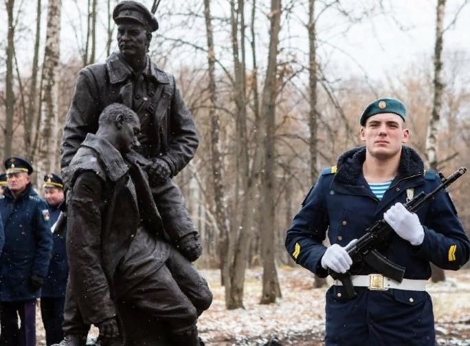 Агеев комиссар тульского рабочего полка