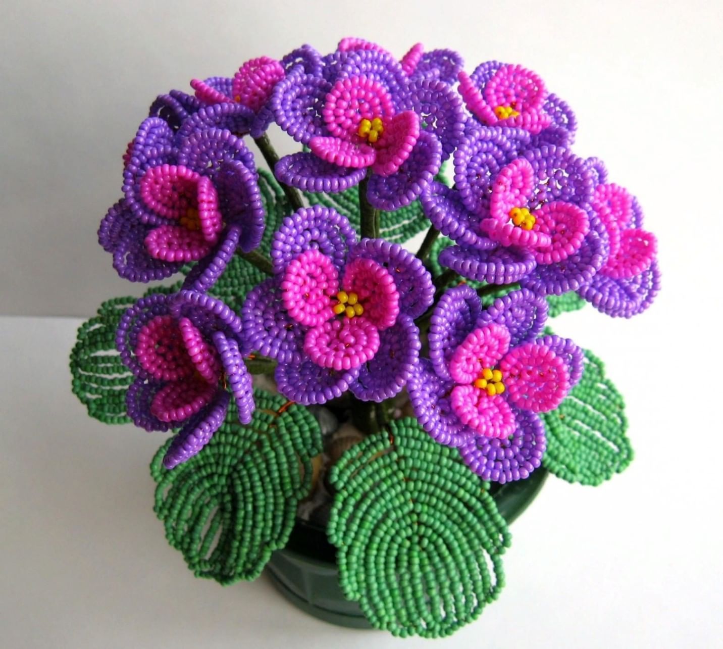 Crochet Flowers фиалка