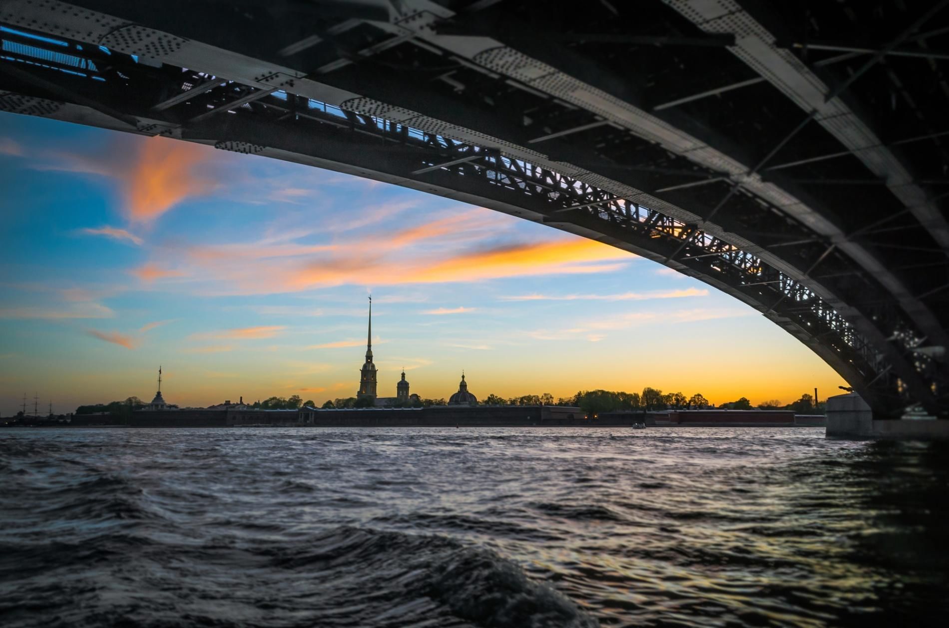 Санкт-Петербург экскурсия мосты повисли над водами