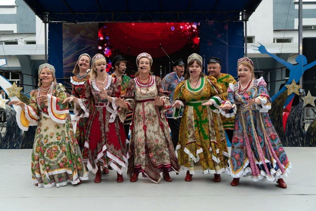 Сцена на 9 мая москва. Где будут концерты в день города. Лещенко концерт. Концерт в москве. Сцена на дне города.