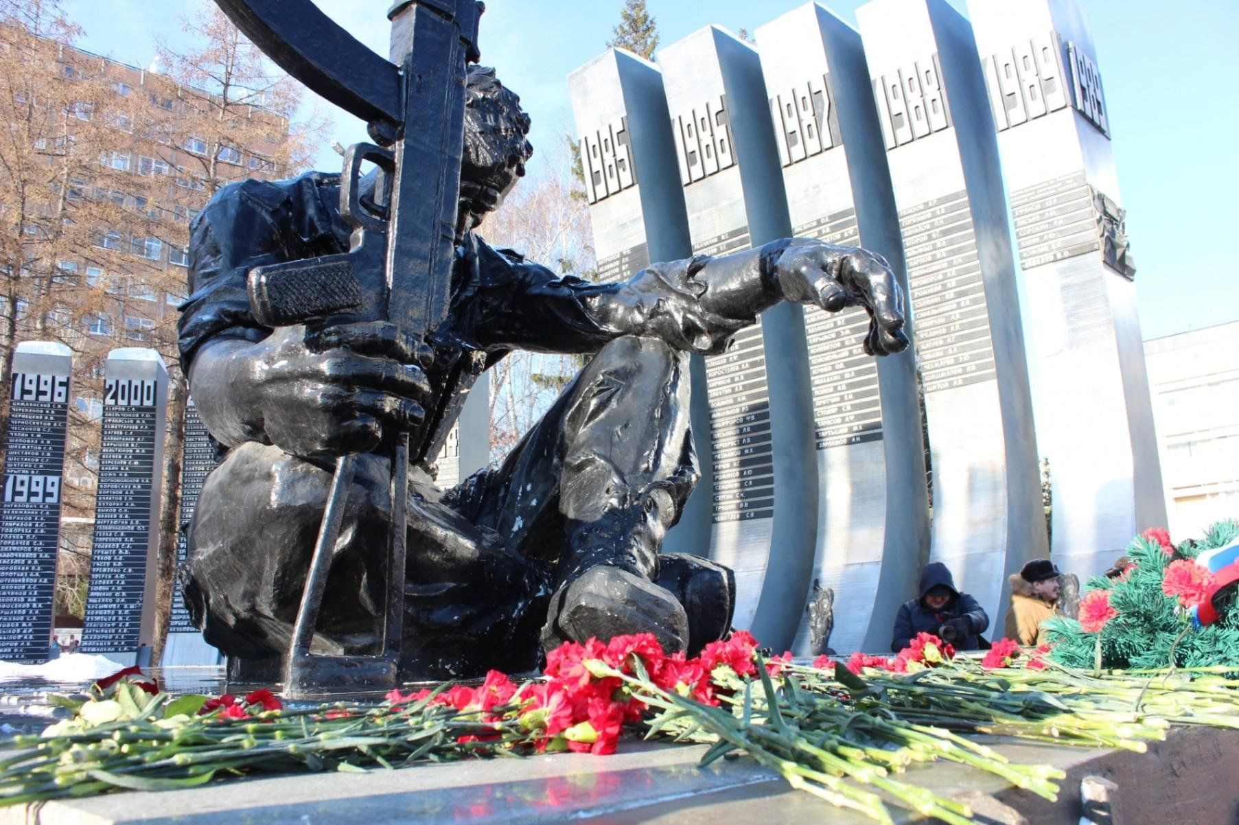 мемориал афганцам в екатеринбурге. памятник воинам интернационалистам в севастополе. в. мемориал черный тюльпан воинам - интернационалистам. памятник афганцам тамбов.