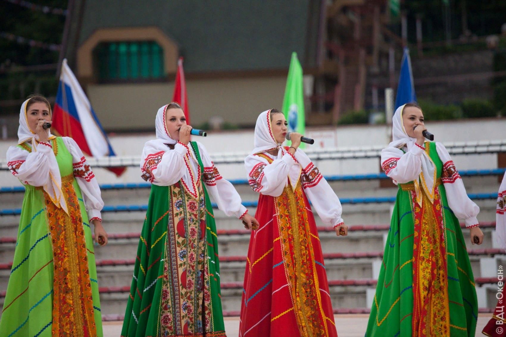 Страна концерт. Россия возрождается. Возродим Россию. Культура России велика. Русь возрождается.