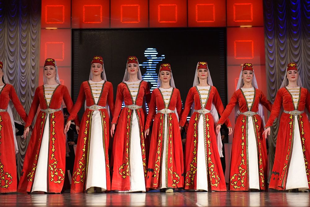 Народные костюмы кавказа