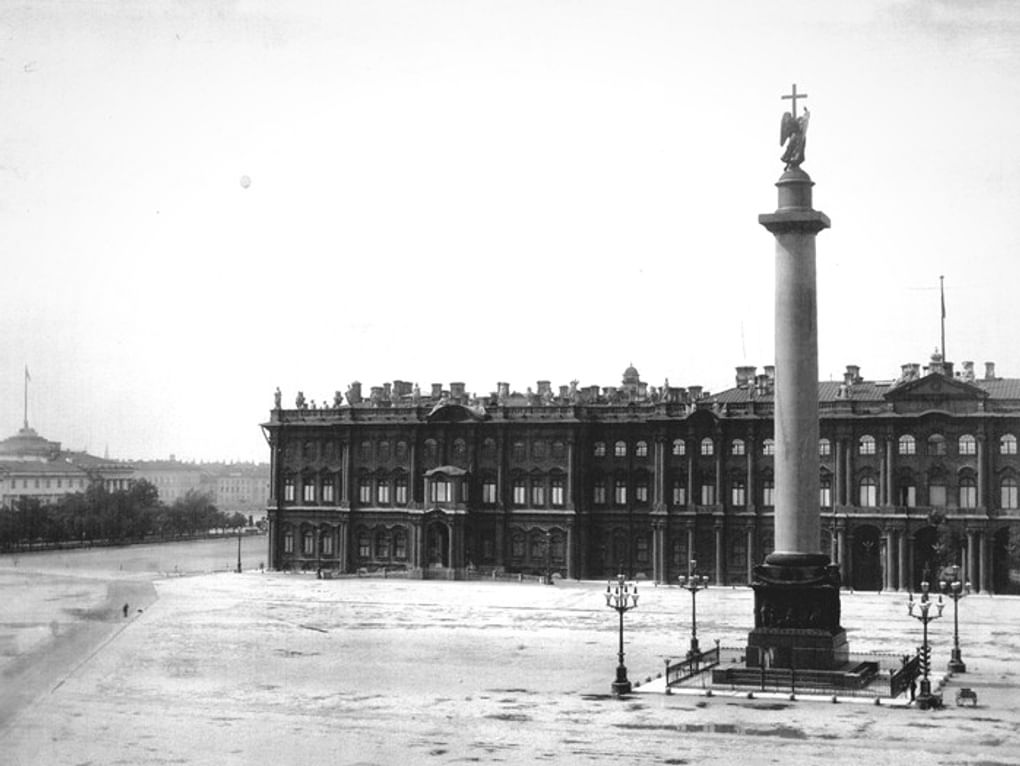 Дворцовая площадь. Санкт-Петербург, конец XIX века. Фотография: Елена Мрозовская / Государственный музей истории Санкт-Петербурга, Санкт-Петербург