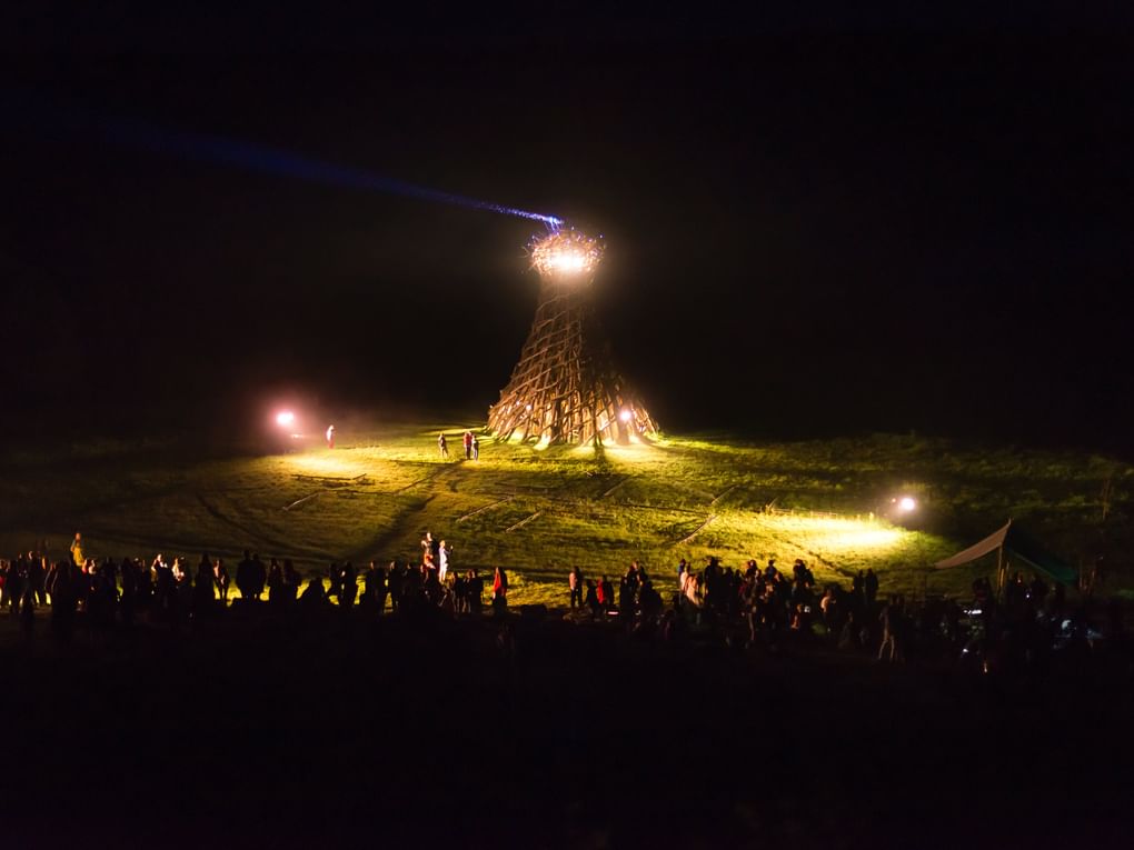 «Блуждающие огни / Les feux follets». Опера Адриана Мокану. Архстояние 2019. Кадр из видеодокументации. Фотография: пресс-служба выставки «Русская античность»