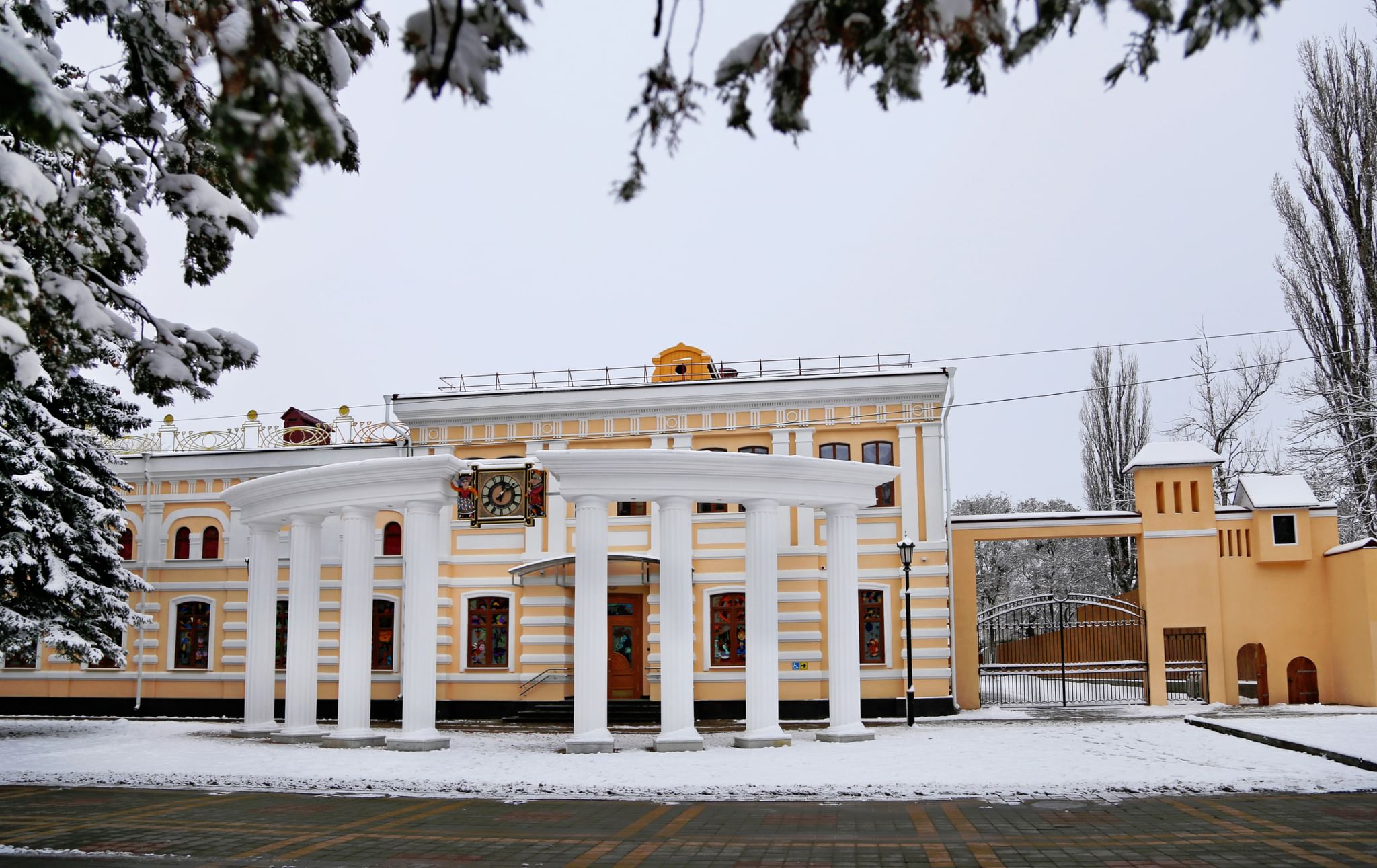 Ставропольский краевой театр кукол — Ставрополь, пр-кт. Октябрьской  Революции, д. 39. Подробная информация о театре: расписание, фото, адрес и  т. д. на официальном сайте Культура.РФ