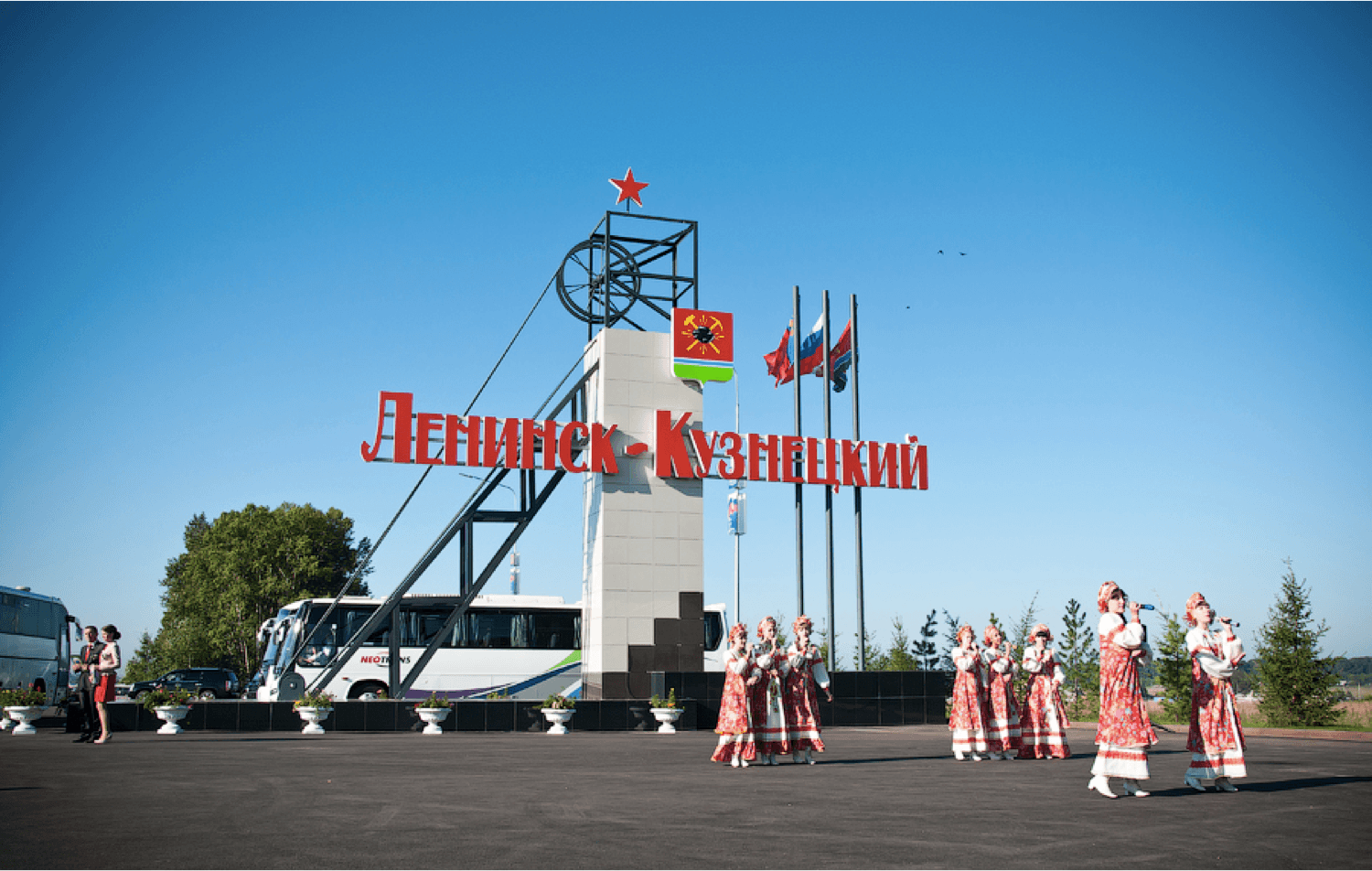 Кузбасс г полысаево. Ленинск Кузнецк город. Аллея шахтерской славы Ленинск-Кузнецкий. Кузбасс Ленинск Кузнецкий.