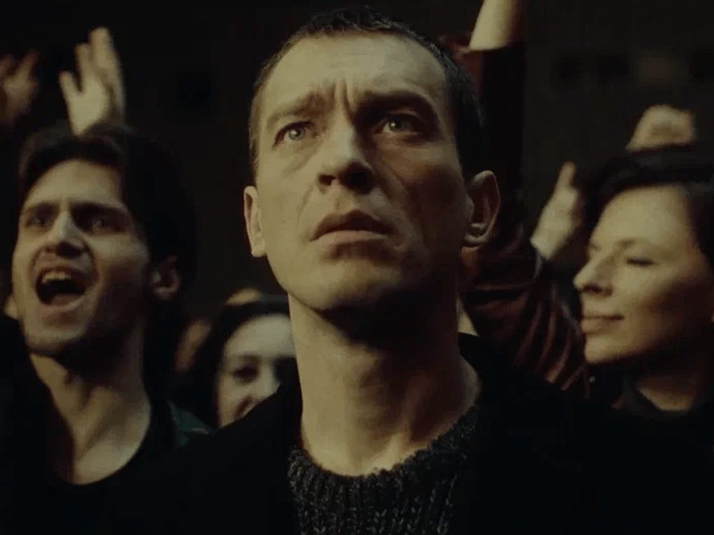 Кадр из художественного фильма Семена Серзина «Рыжий» (2023)