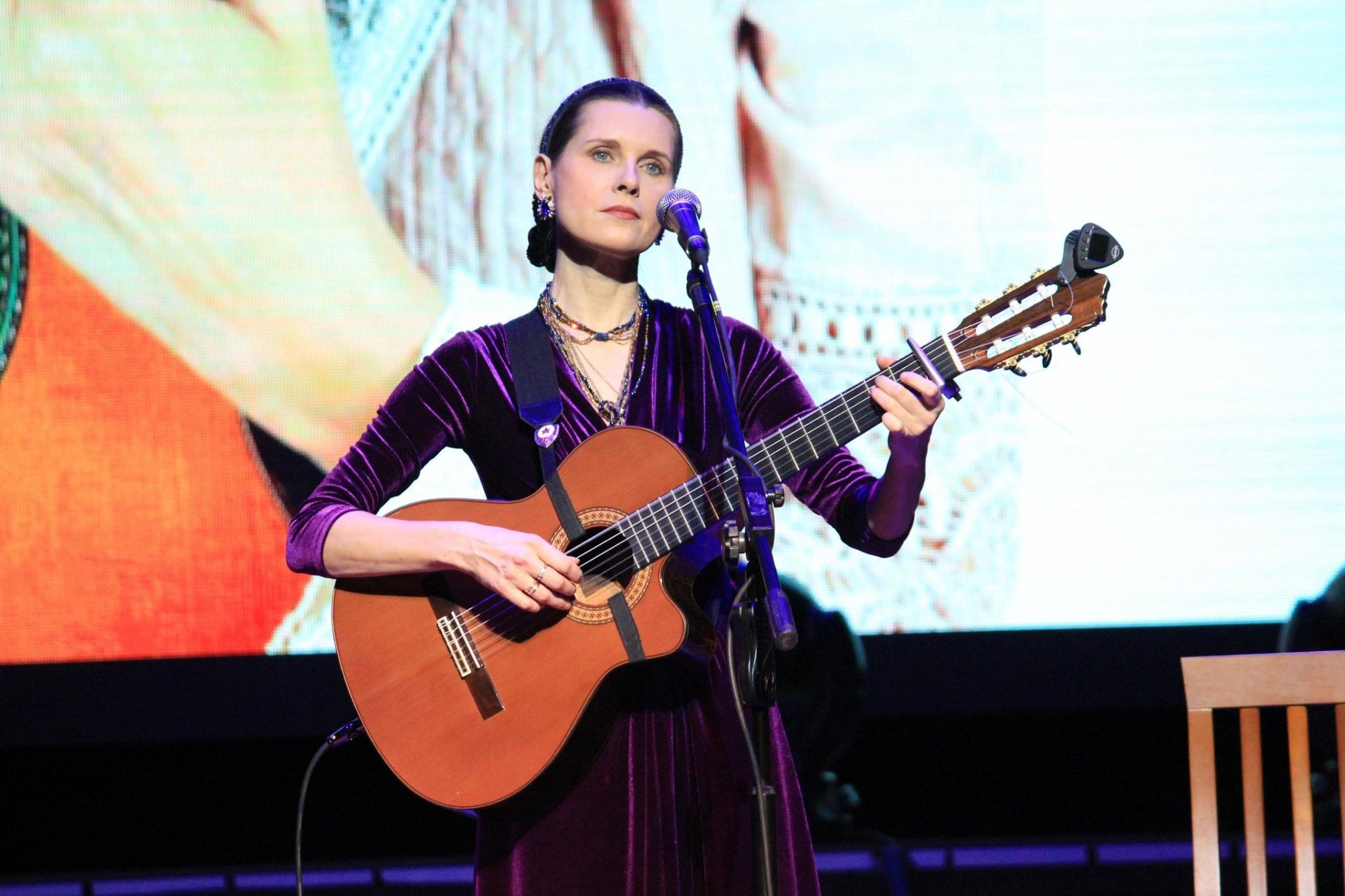 Песня копыловой тонкая натура. Светлана Копылова. Светлана Копылова поет. Радио Благовест Томск. Светлана Копылова фото.