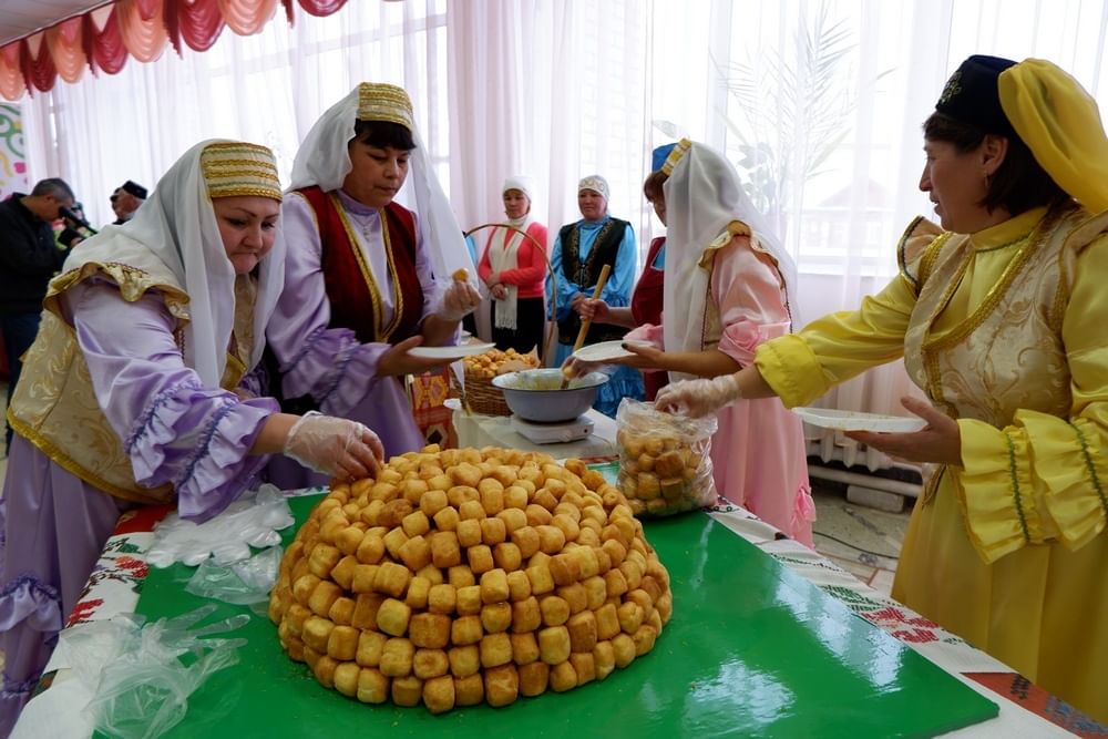 Баурсак татарский. Татарское национальное блюдо Чак-Чак. Чак Чак баурсак. Национальное блюдо Башкирии Чак Чак. Бардымский Чак Чак.