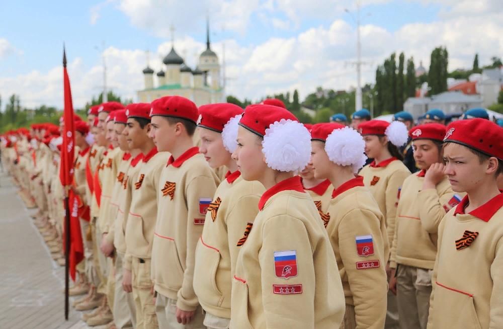 Юнармия сайт. Юнармейские отряды Воронеж. Портрет юнармейца. ВВПОД Юнармия Самарской области. Кайгородов Владимир Петрович Юнармия.