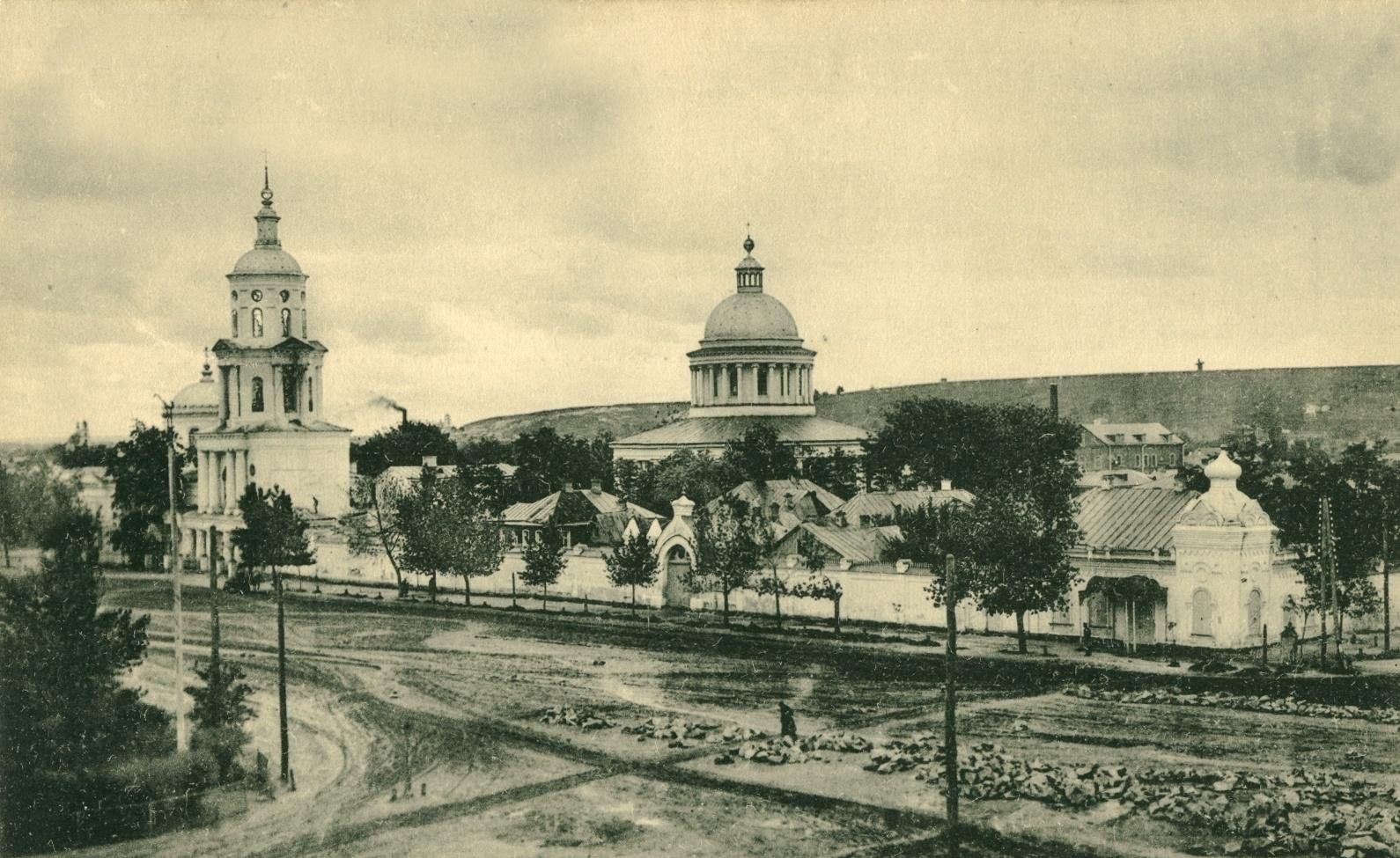 Белгород история города. Рождество Богородицкий монастырь Белгород. Рождественский женский монастырь Белгород. Свято-Троицкого мужского монастыря старый Белгород. Свято-Троицкий мужской монастырь. Белгород 19 век.