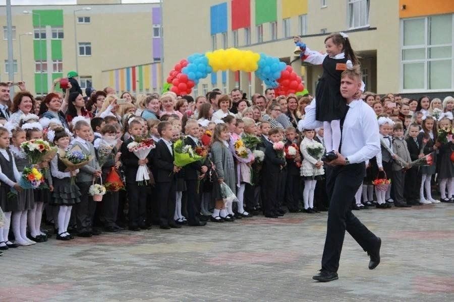 Элжур гурьевск калининградская. Гимназия Гурьевск Калининградская область. Новая гимназия Гурьевск. Гимназия 1 Гурьевск. СОШ 1 Гурьевск Калининградская.