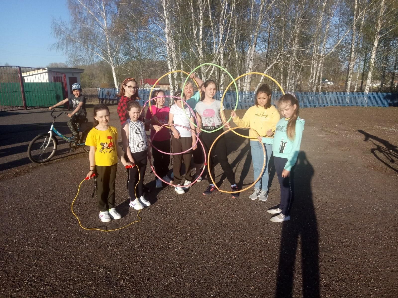 Спортивное мероприятие самый самый. Исимовская школа Кугарчинский район спорт. Сельский СМФК Исимовский.