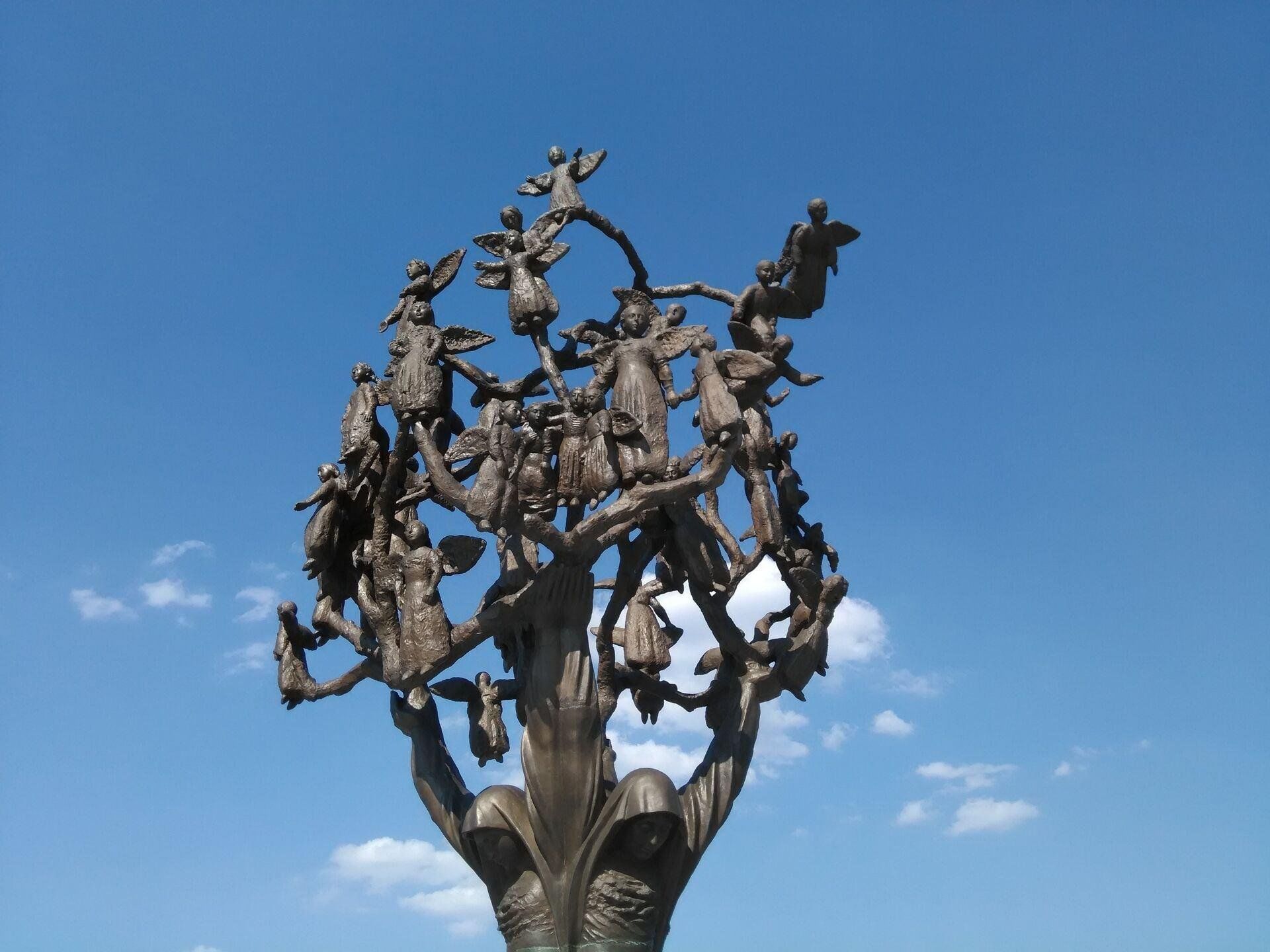 Памятник детям беслана в сан марино