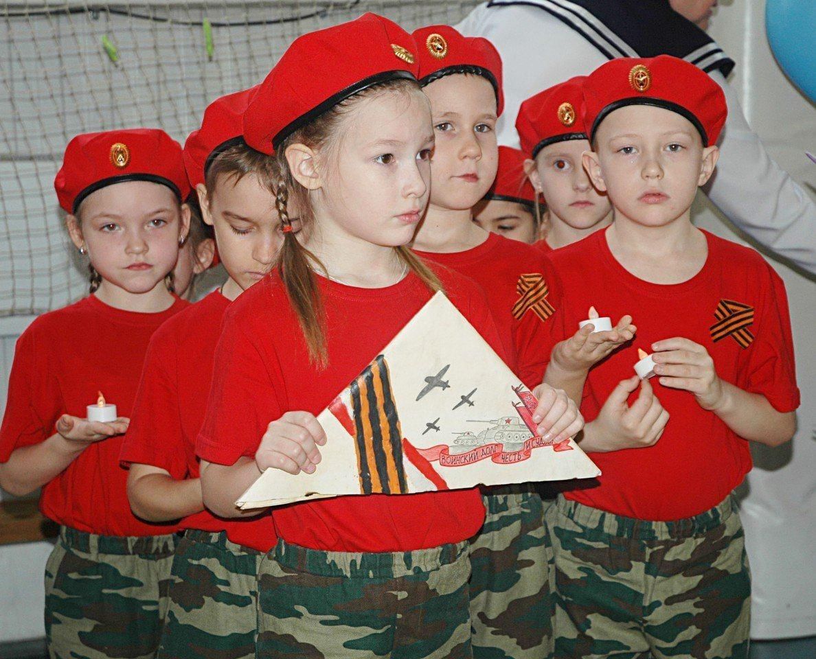 Патриотический детский сад. Патриотический праздник в детском саду. Игры военно патриотические детские. Детская Зарница. Патриотические игры в детском саду.