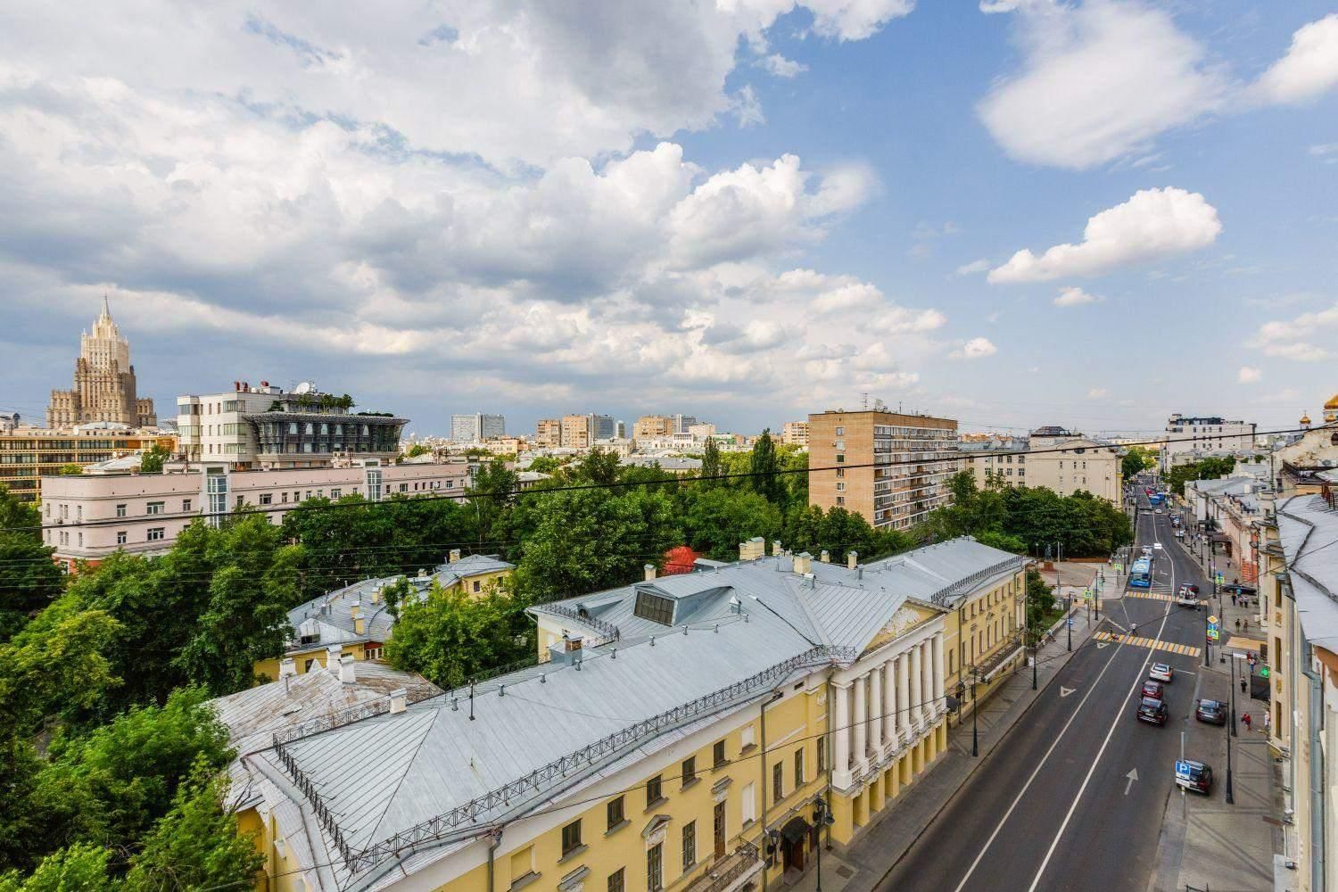 Пречистенка в москве. Москва ул Пречистенка. Улица Пречистенка моя улица. Пречистенка д 4. Ул. Пречистенка, 16/2.