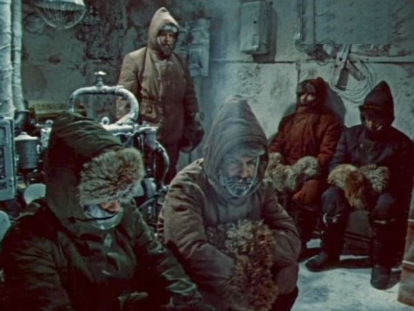 Кадр из телевизионного фильма Сергея Тарасова «Антарктическая повесть» (1979)