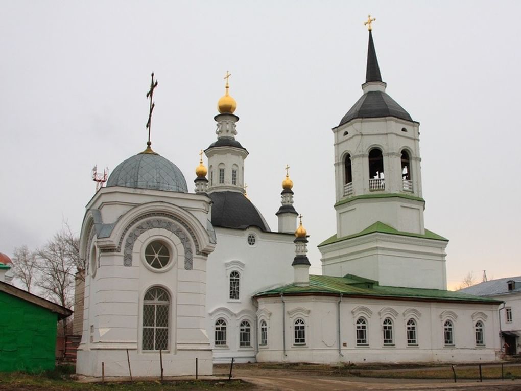 Богородице-Алексиевский мужской монастырь, Казанский собор и Часовня Святого Феодора Томского. Томск. Фотография: Андрей Николаев / фотобанк «Лори»